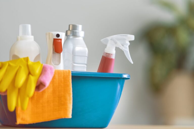 Sparkle Pro USA reveals the best way to clean a kitchen sponge properly. Stop bacteria growth with our expert kitchen.