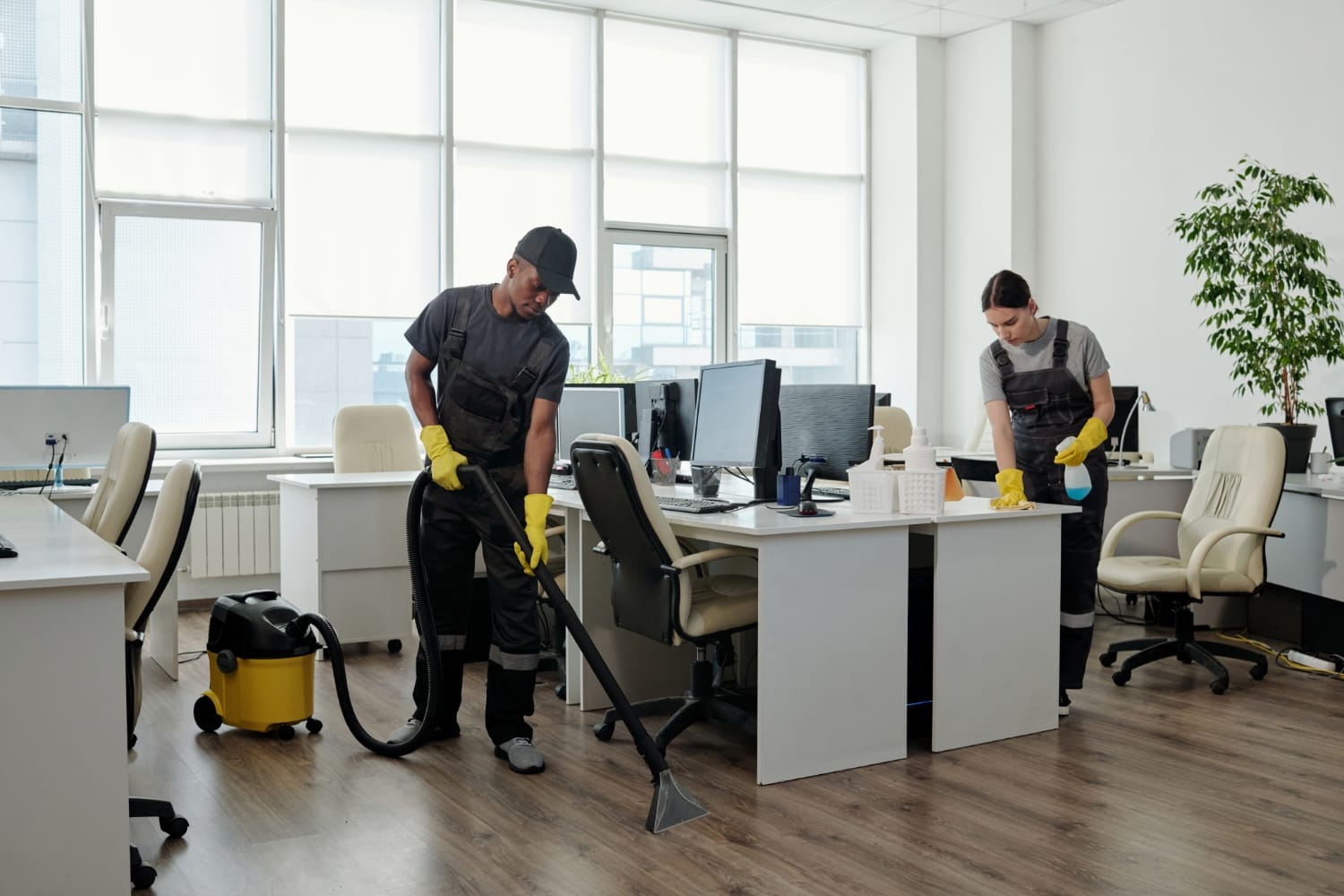 Looking for the Best Commercial Cleaning Company in Mississippi? Sparkle Pro provides professional & eco-friendly cleaning services